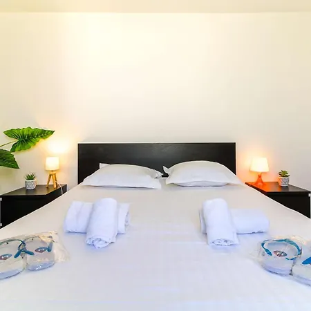 Appartamento Select'sohome - 2 Pieces Avec Piscine Et Parking Prive - Centre-ville Du Lavandou - Lavand'or *